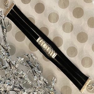 🎉HOST PICK🎉 NWT Lucky Brand Velvet Layer Bracelet